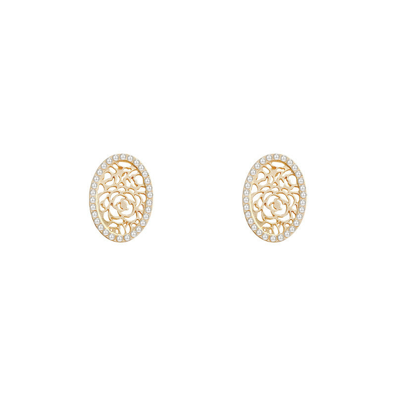 Circle Pearl Earrings