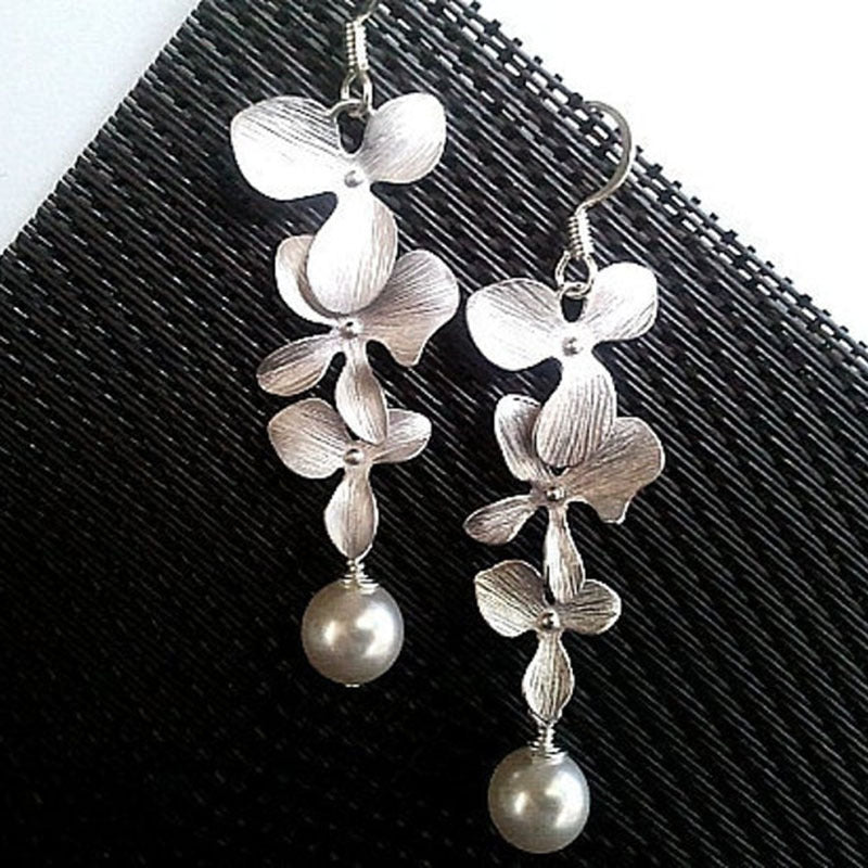 Silver Petals Necklace And Earrings